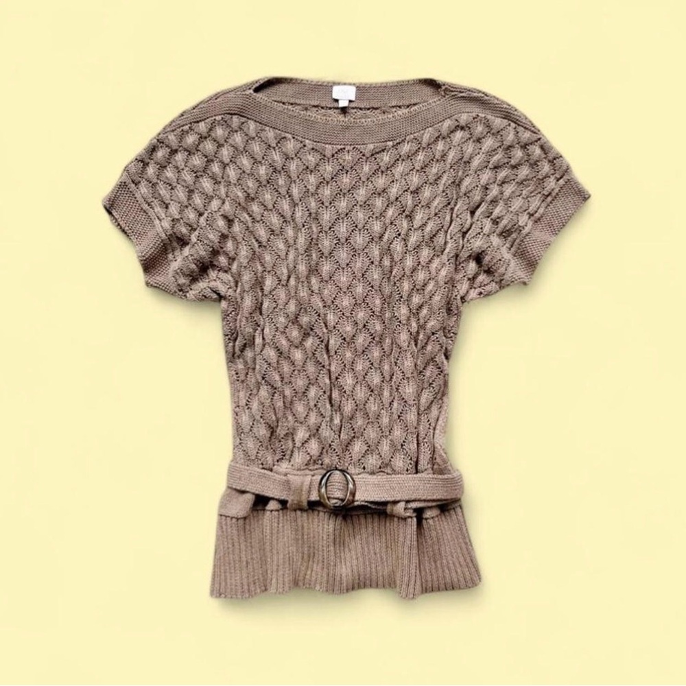 Brown Short Sleeve Knit Sweater with Belt